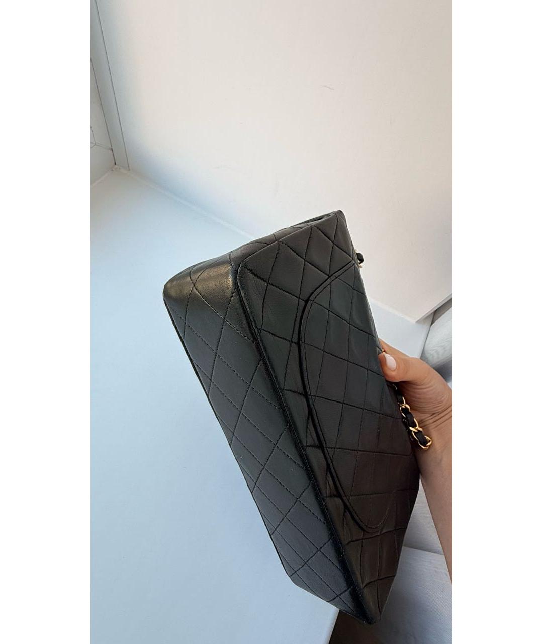 CHANEL Черная кожаная сумка с короткими ручками, фото 3