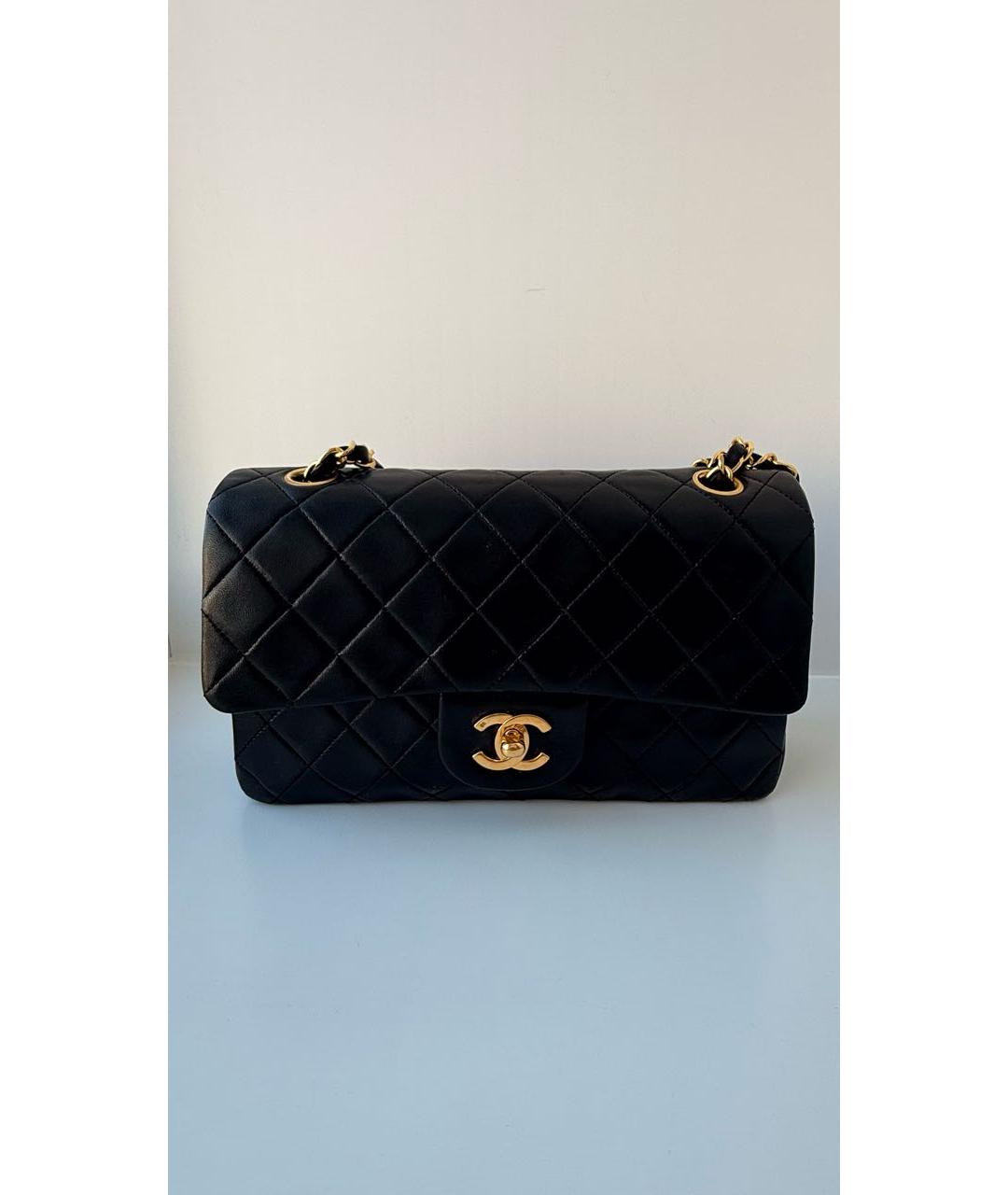 CHANEL Черная кожаная сумка с короткими ручками, фото 8