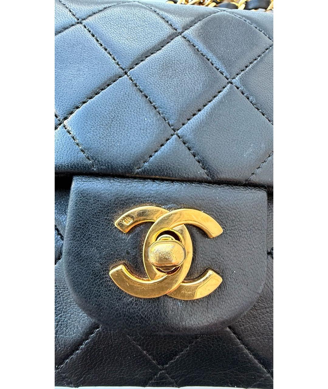 CHANEL Черная кожаная сумка с короткими ручками, фото 5