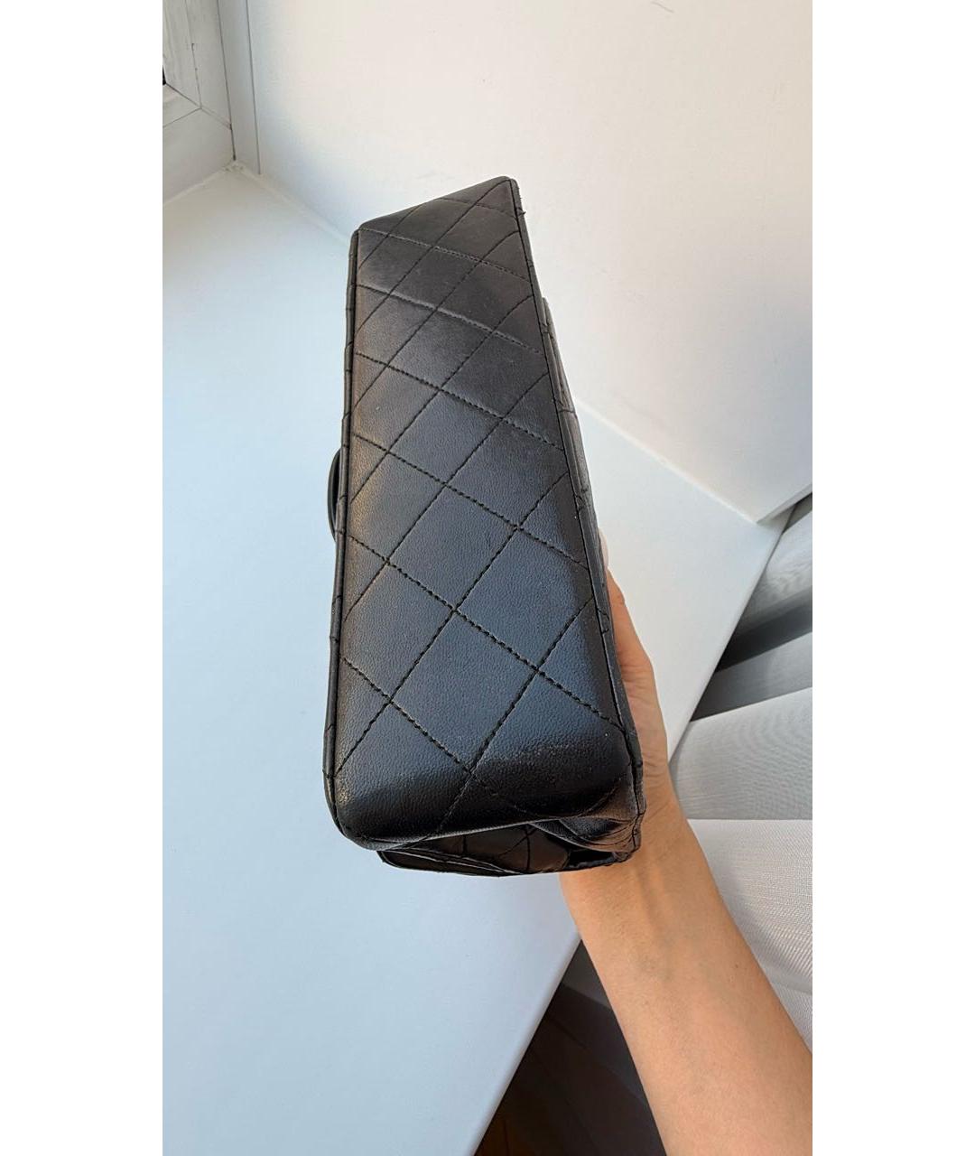 CHANEL Черная кожаная сумка с короткими ручками, фото 4