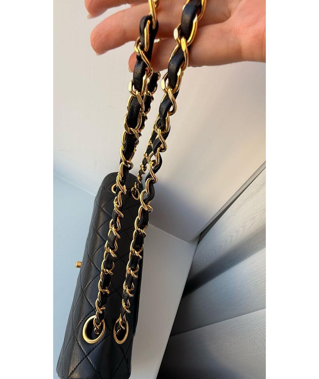 CHANEL Черная кожаная сумка с короткими ручками, фото 6