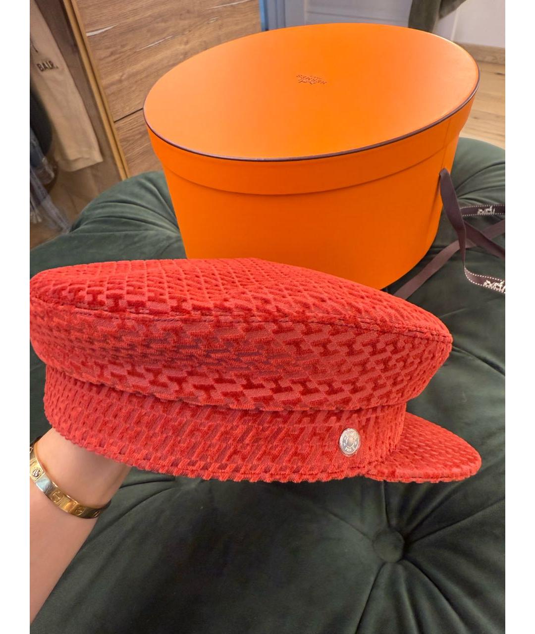 HERMES Красная бархатная кепка, фото 6