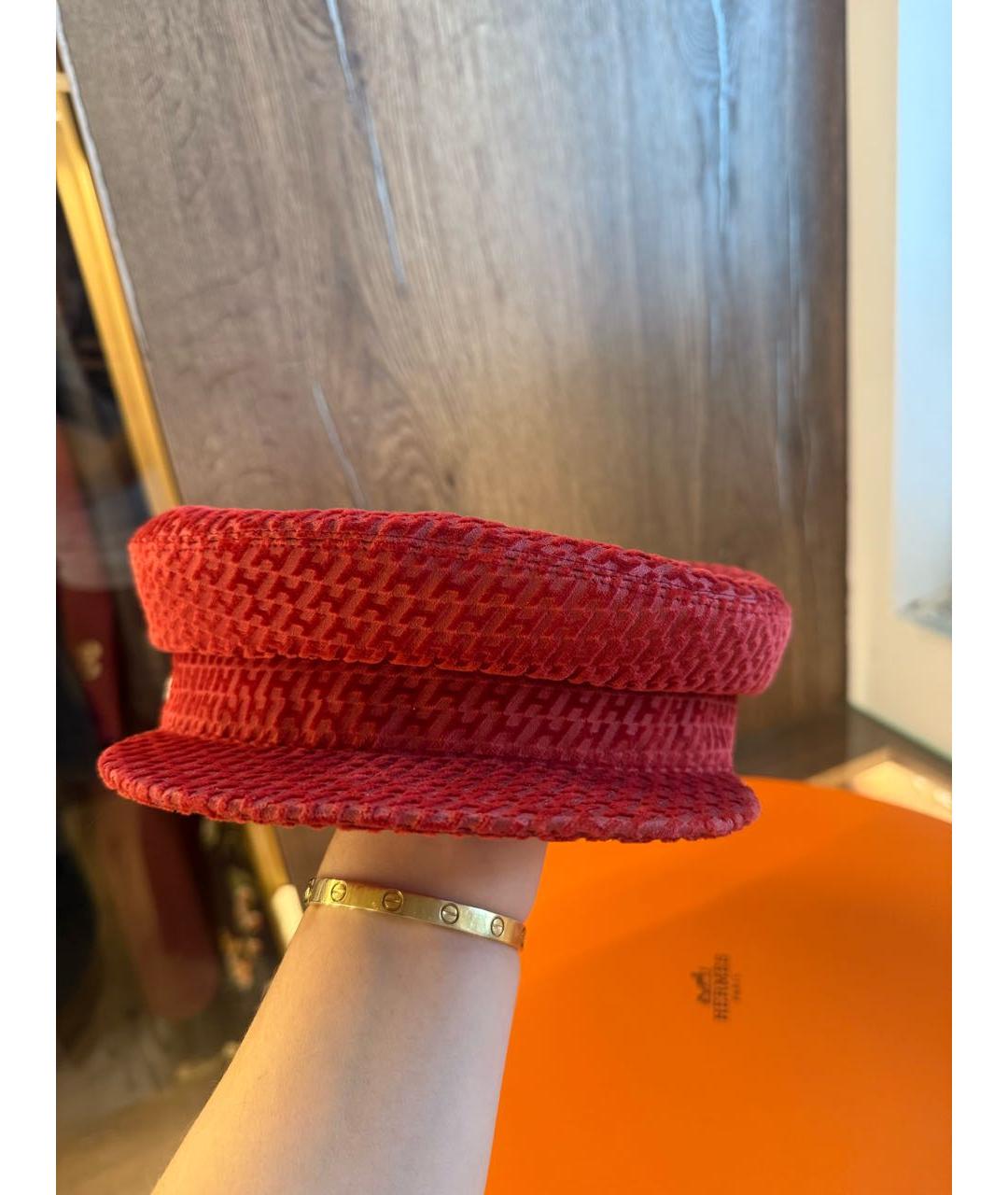 HERMES Красная бархатная кепка, фото 2
