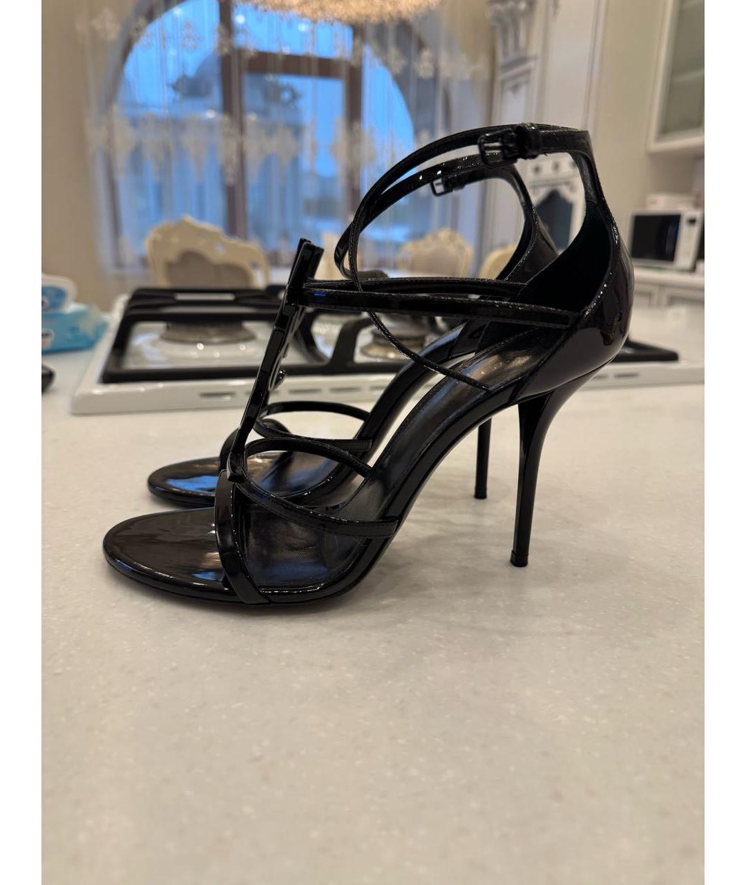 SAINT LAURENT Черные босоножки из лакированной кожи, фото 5