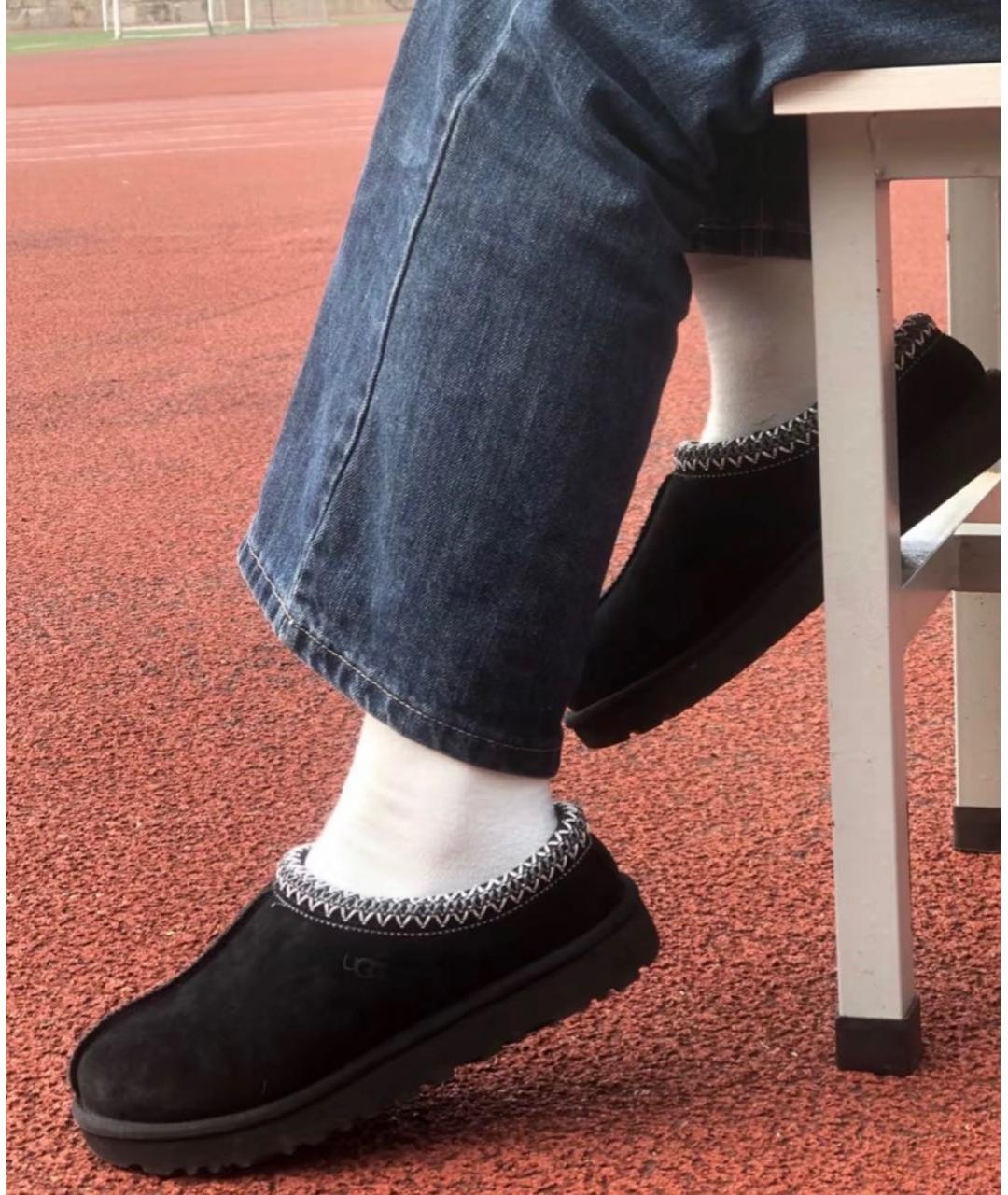 UGG AUSTRALIA Черные замшевые мюли, фото 4