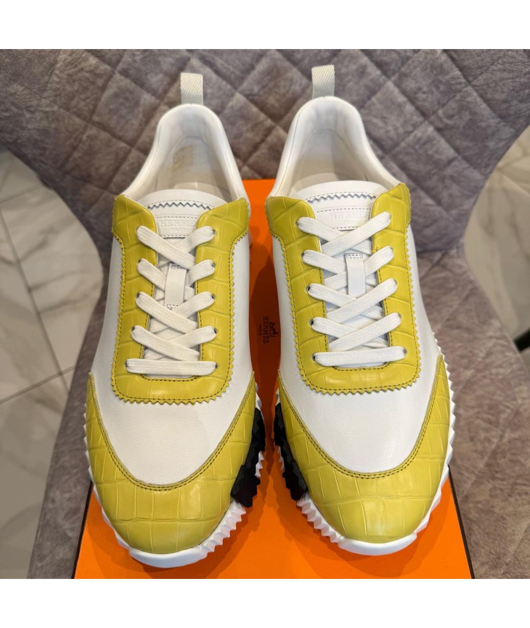 HERMES Желтые низкие кроссовки / кеды из экзотической кожи, фото 2