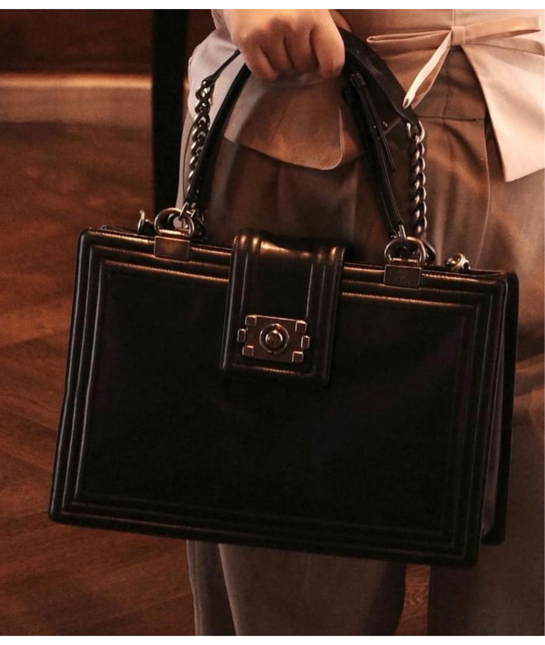 CHANEL Черная кожаная сумка тоут, фото 6