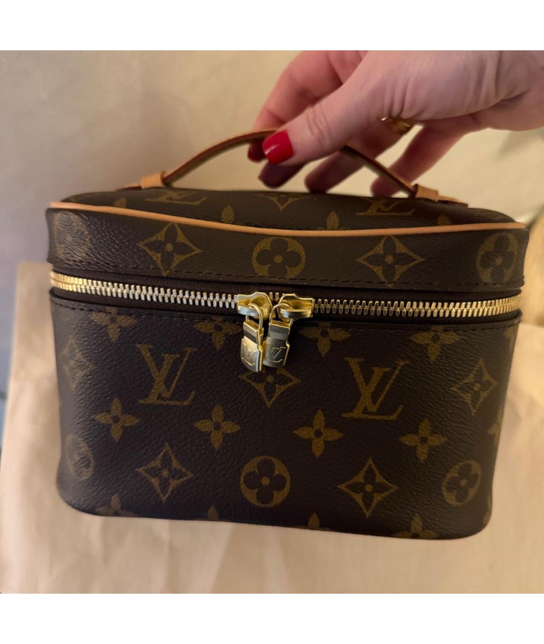 LOUIS VUITTON Коричневая кожаная косметичка, фото 4