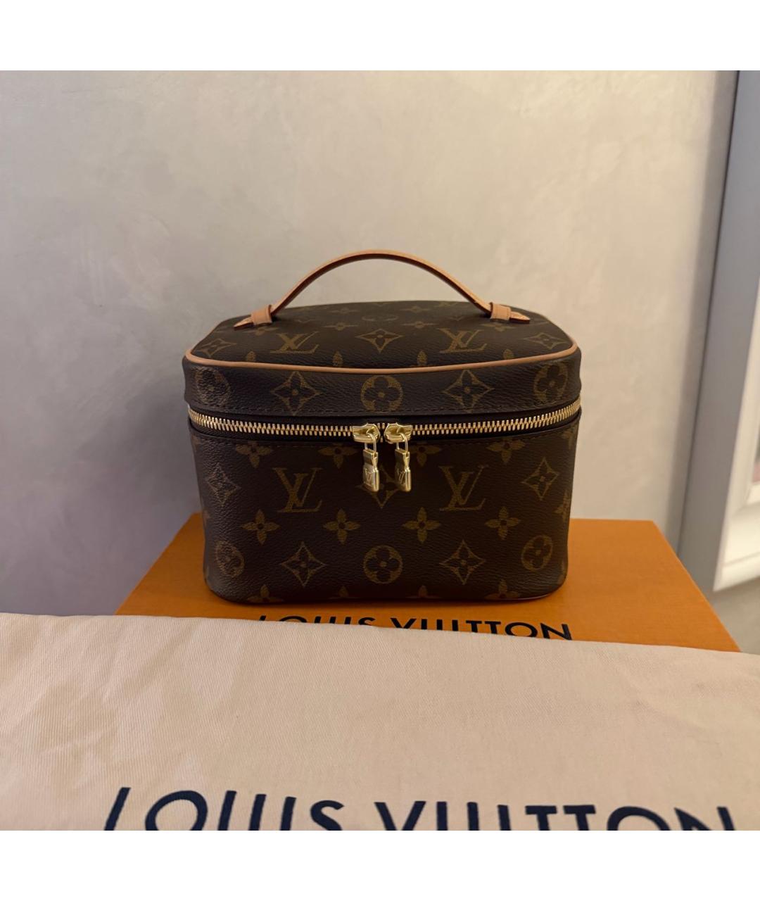 LOUIS VUITTON Коричневая кожаная косметичка, фото 2