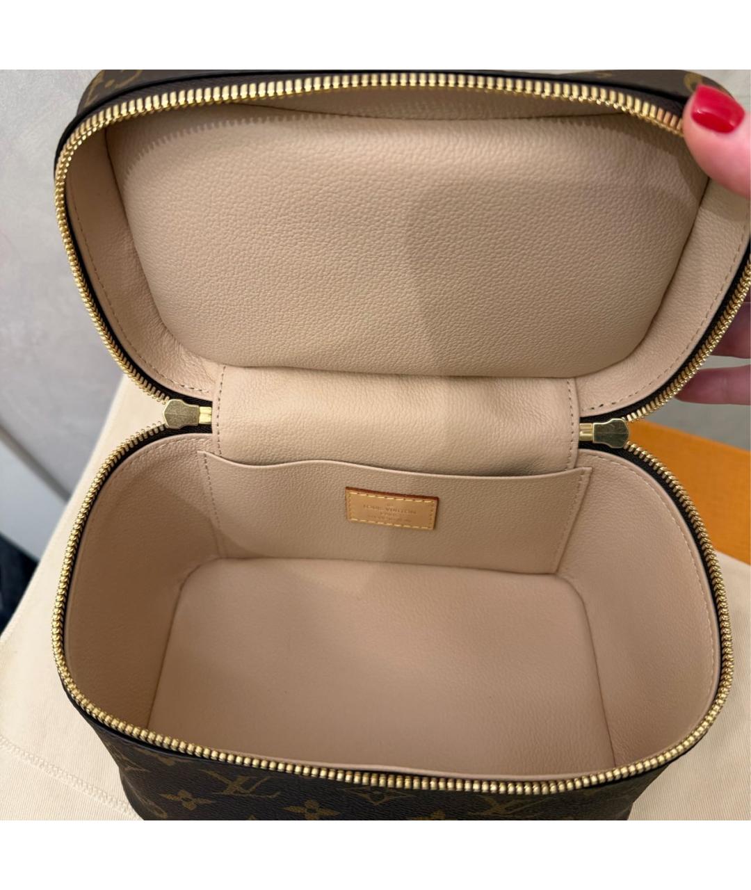 LOUIS VUITTON Коричневая кожаная косметичка, фото 6