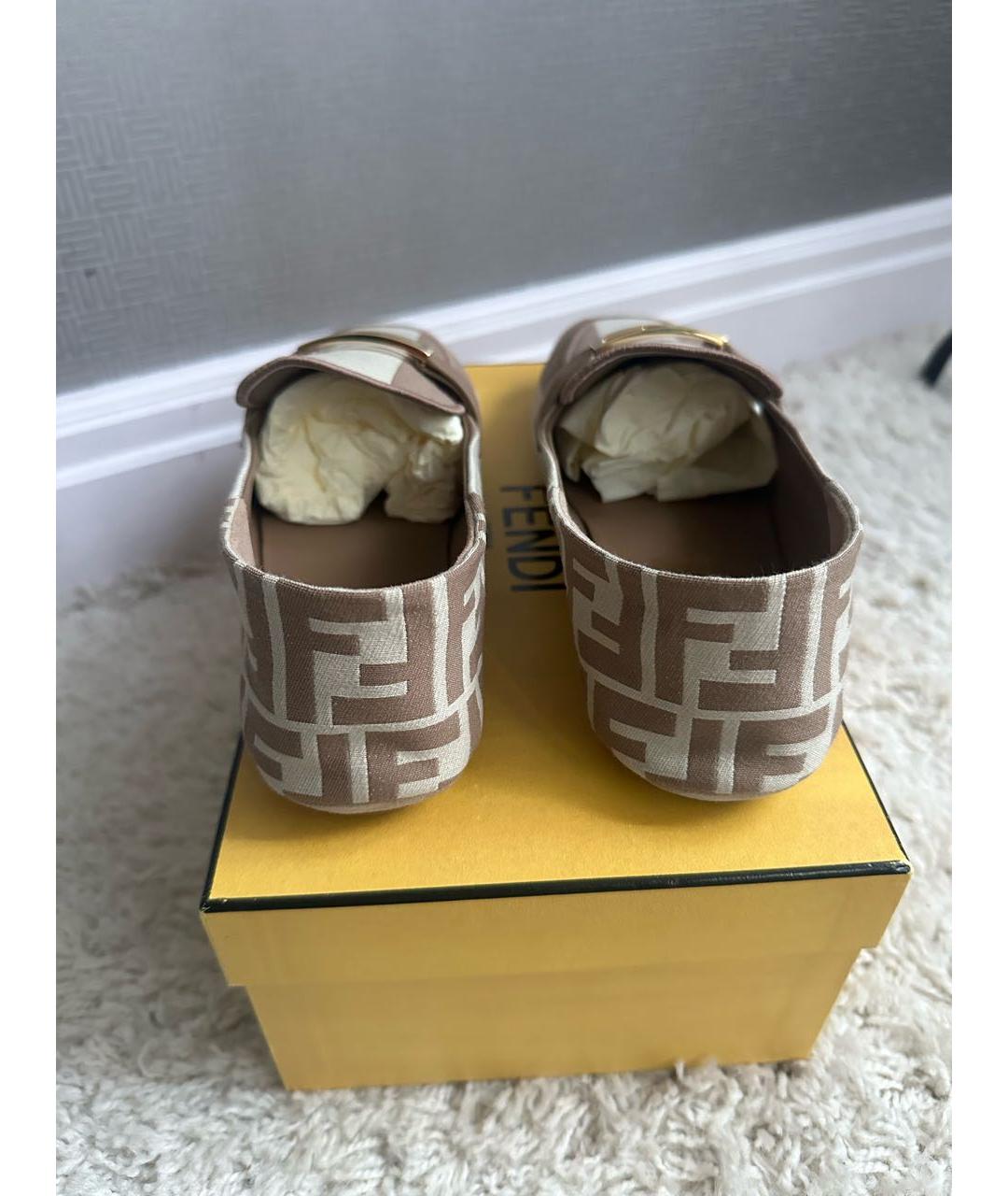 FENDI Бежевые текстильные лоферы, фото 4