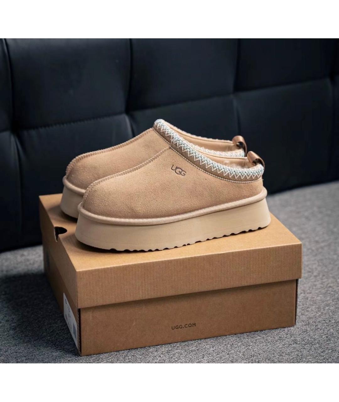 UGG AUSTRALIA Бежевые замшевые сабо, фото 2