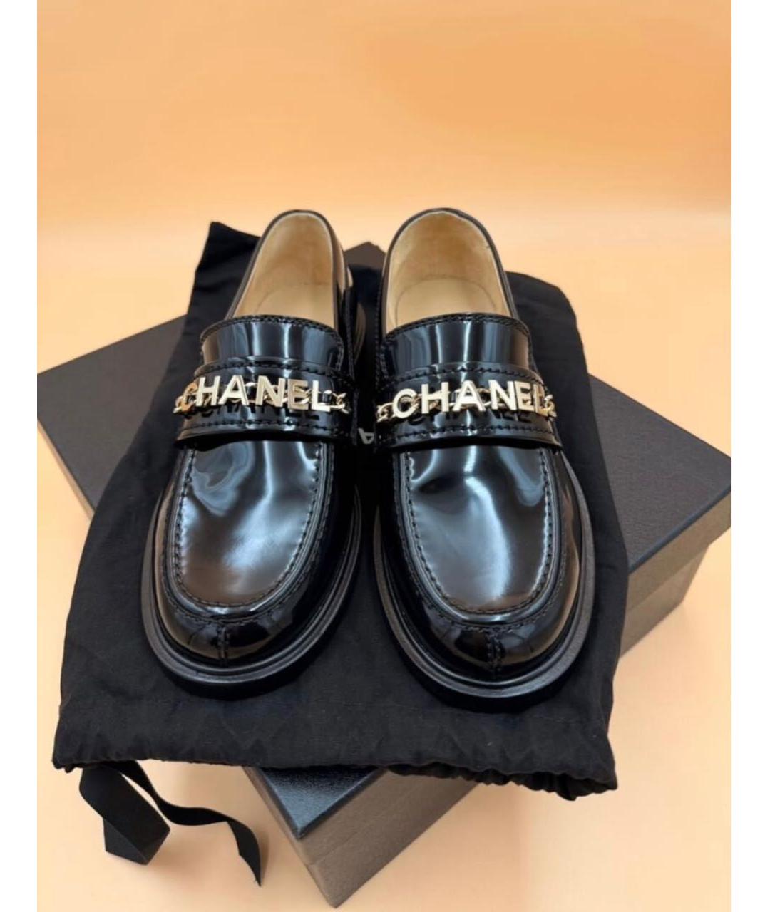 CHANEL Черные лоферы из лакированной кожи, фото 2
