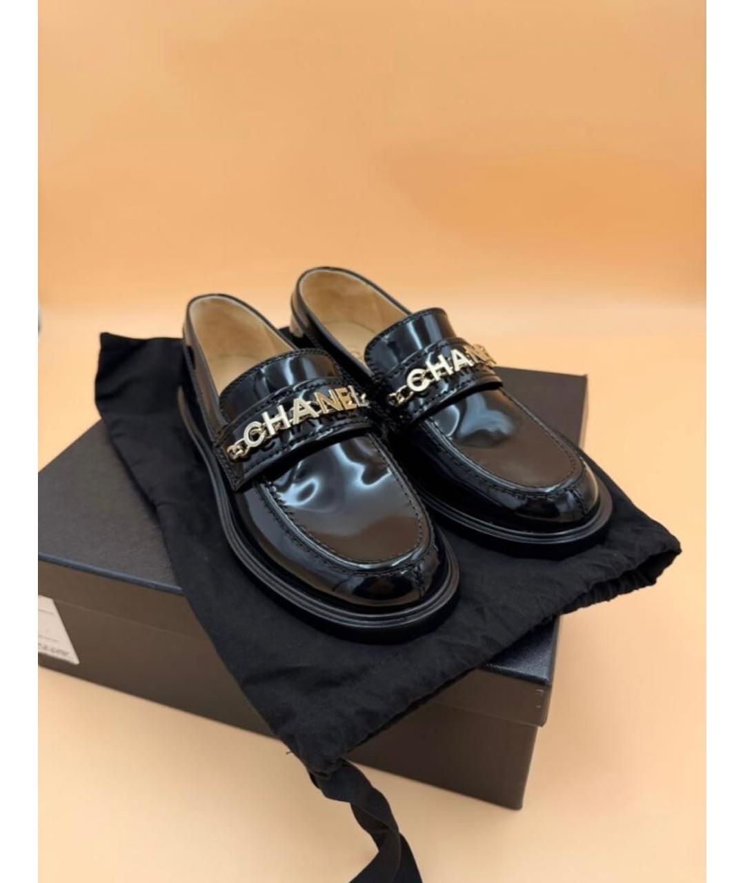 CHANEL Черные лоферы из лакированной кожи, фото 3