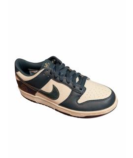 NIKE Кроссовки