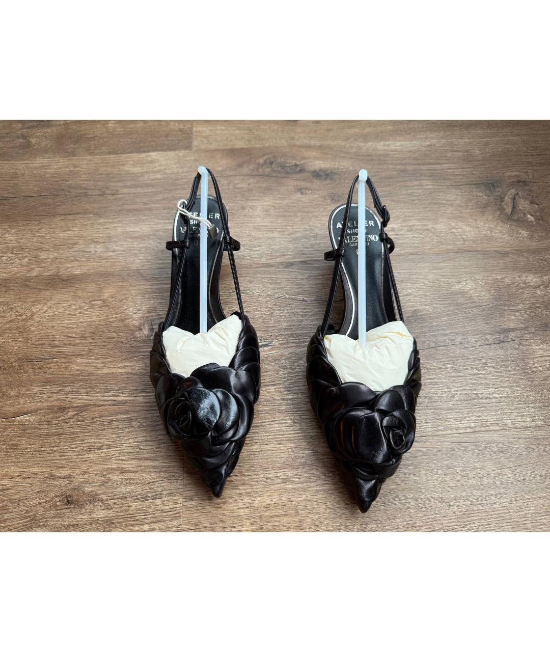 VALENTINO Черные кожаные лодочки на низком каблуке, фото 8