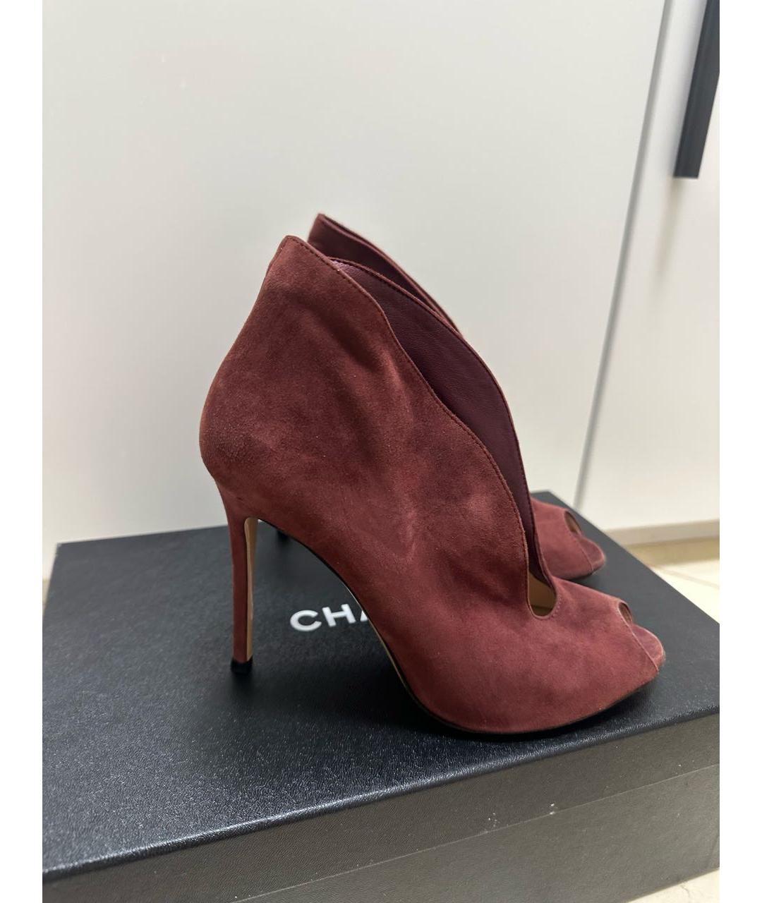 GIANVITO ROSSI Бордовые замшевые ботильоны, фото 2