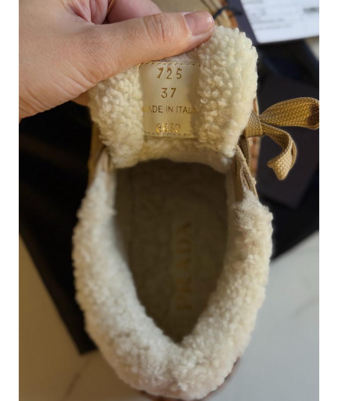PRADA Бежевые замшевые кроссовки, фото 5