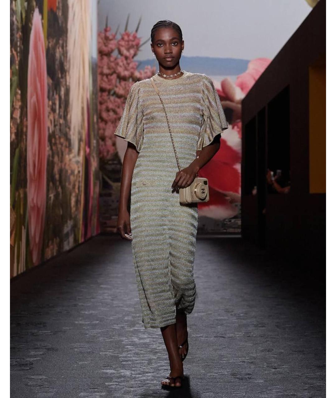 CHANEL Золотое вискозное повседневное платье, фото 7