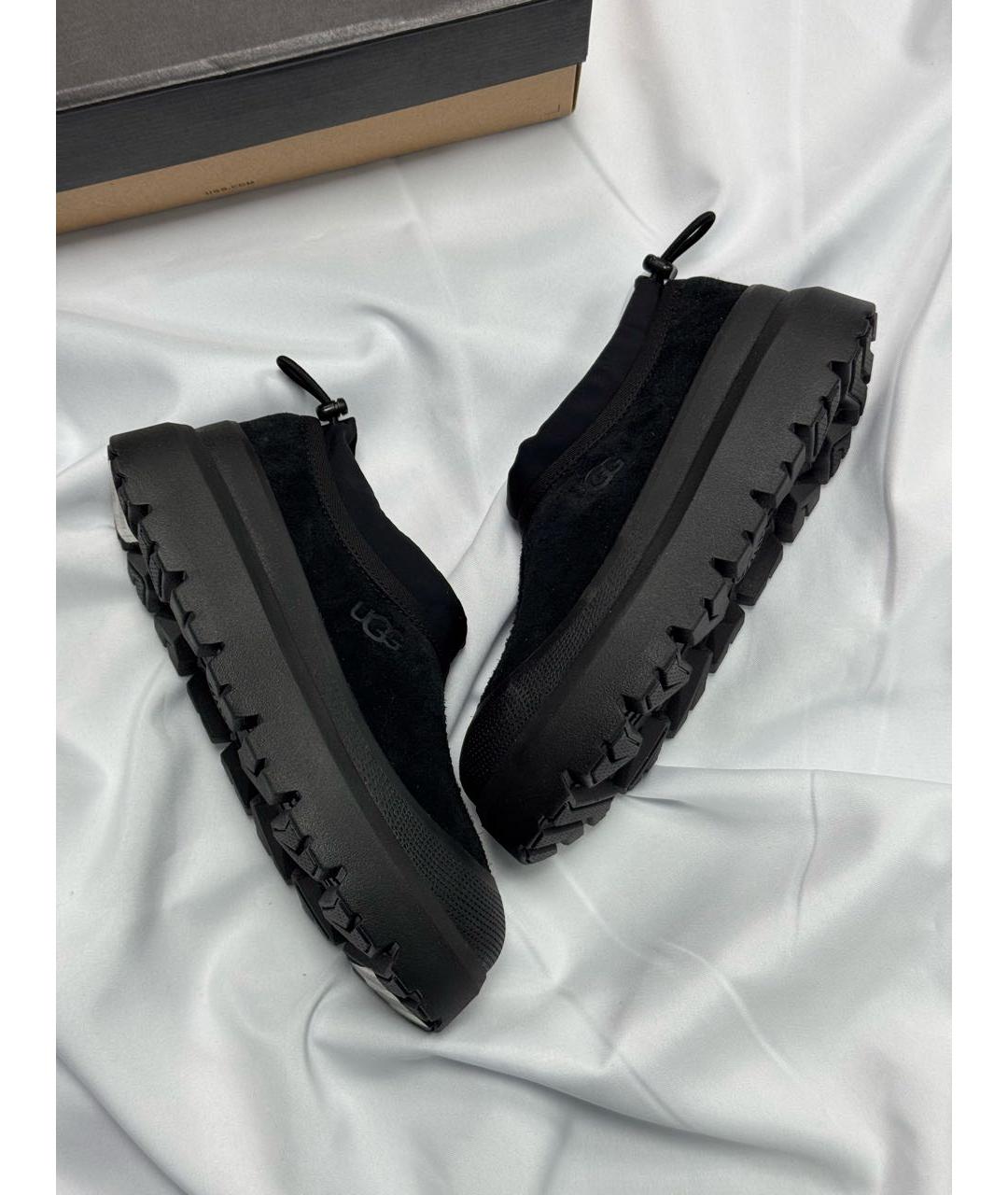 UGG AUSTRALIA Черные замшевые низкие ботинки, фото 3