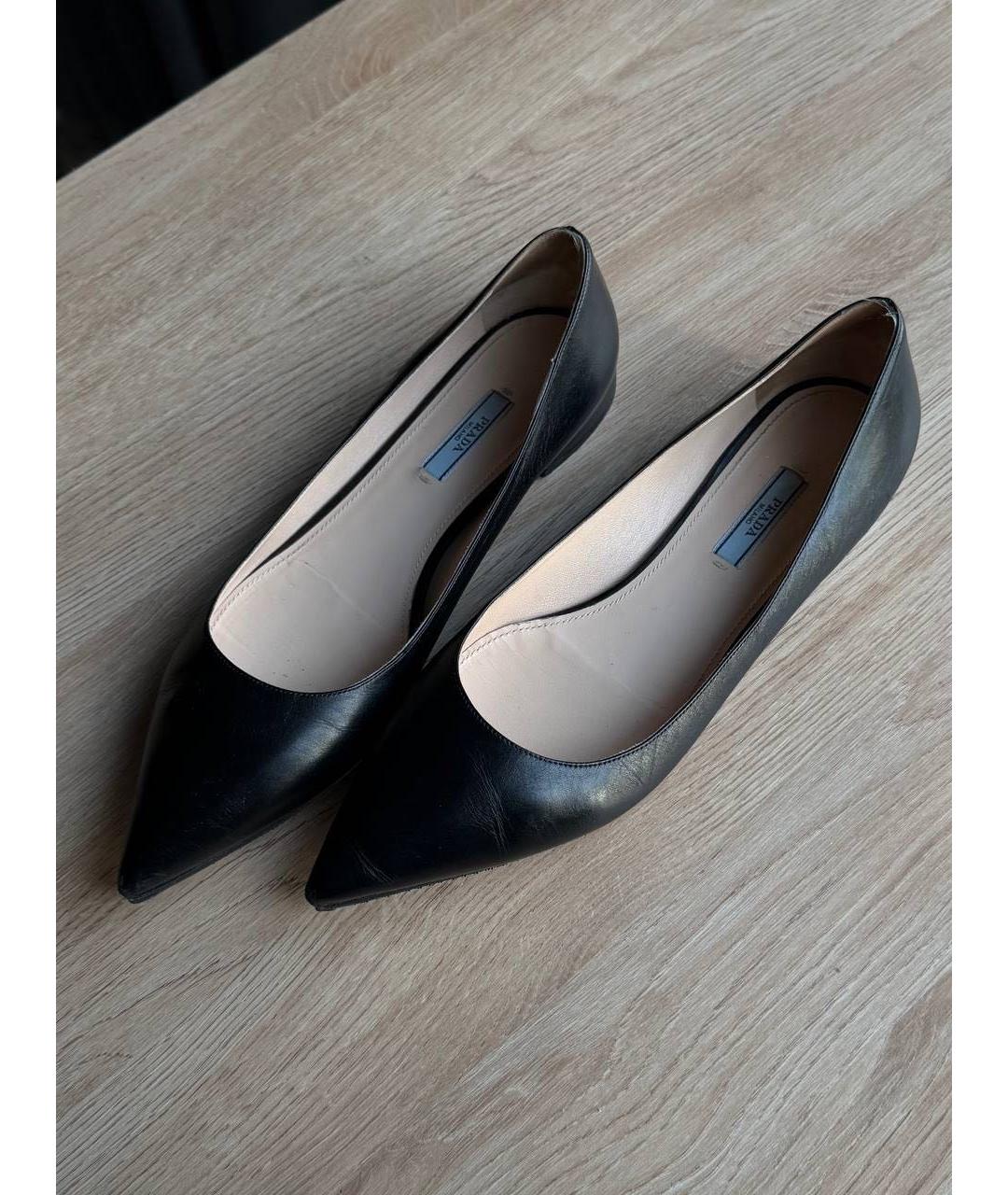 PRADA Черные кожаные балетки, фото 2