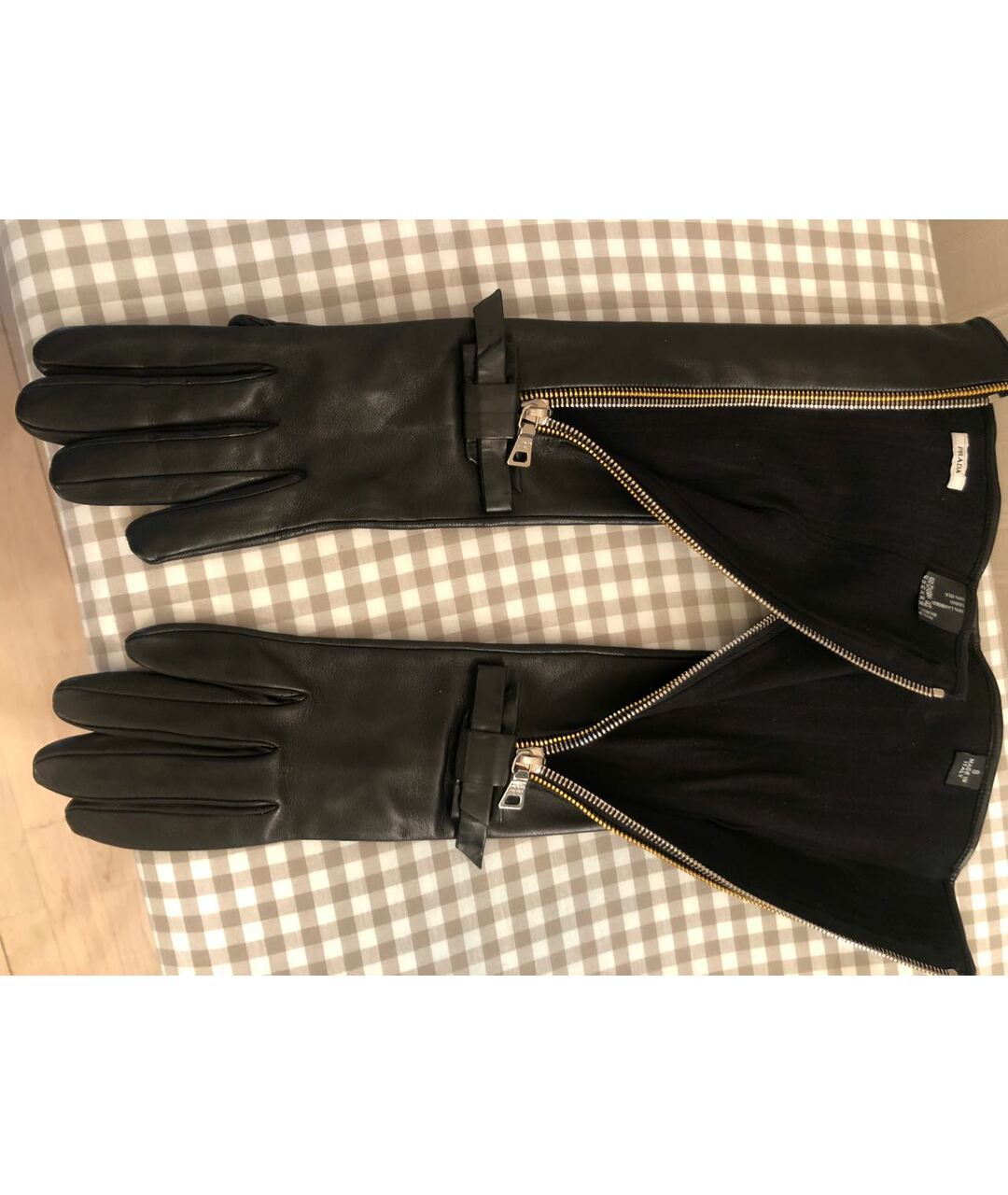 PRADA Черные кожаные перчатки, фото 7