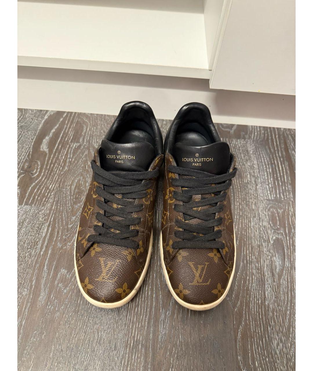 LOUIS VUITTON Коричневые низкие кроссовки / кеды, фото 2