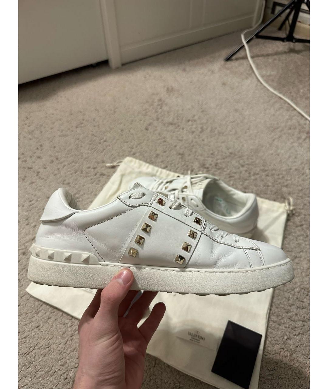 VALENTINO Белые кожаные низкие кроссовки / кеды, фото 4