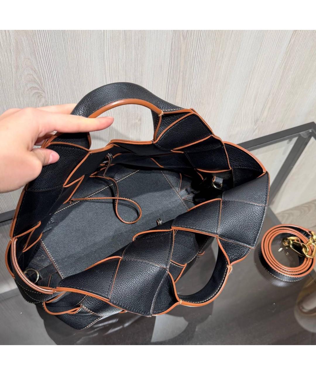 LOEWE Черная кожаная сумка через плечо, фото 7