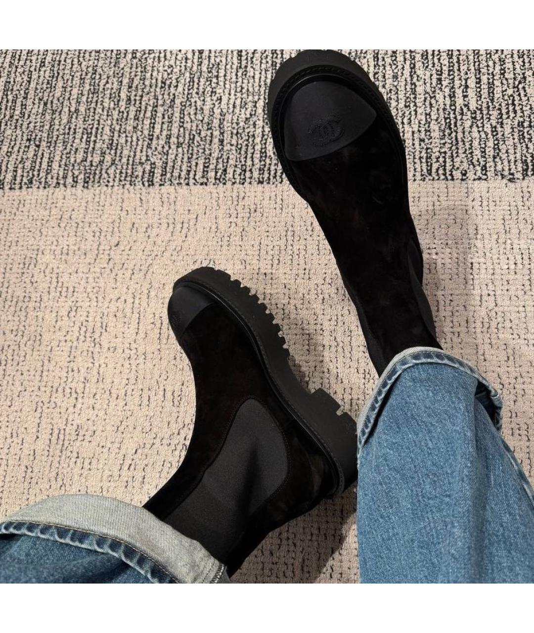 CHANEL Черные замшевые ботинки, фото 3