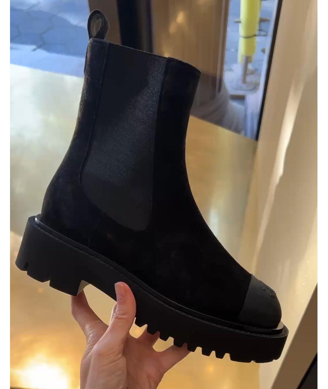 CHANEL Черные замшевые ботинки, фото 4
