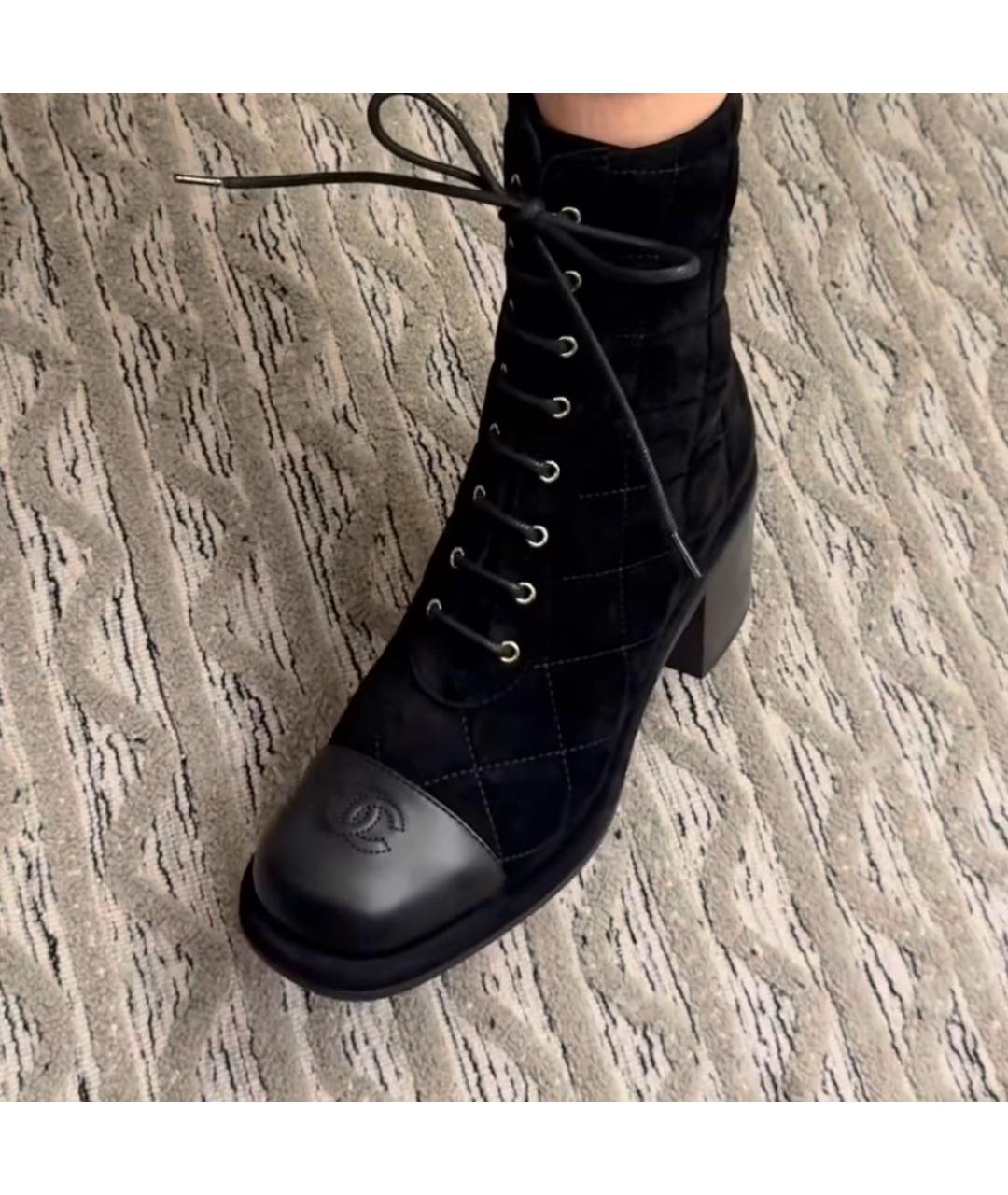 CHANEL Черные замшевые ботинки, фото 7