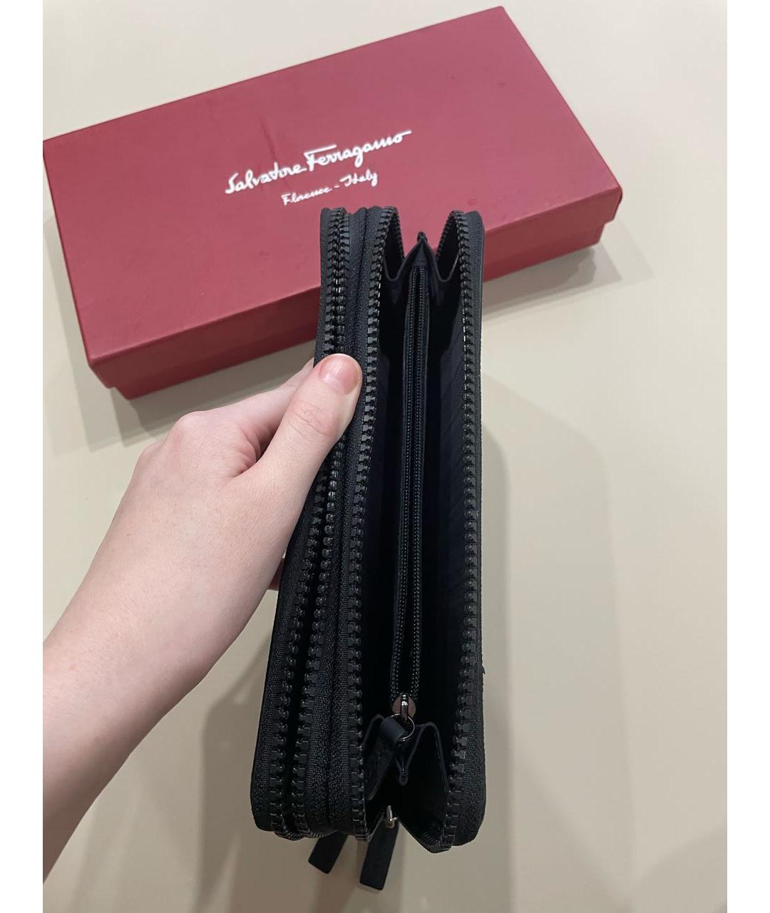 FERRAGAMO Серая кожаная барсетка, фото 6