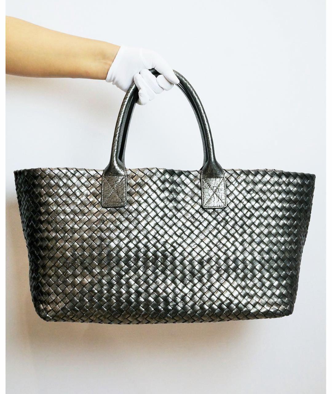 BOTTEGA VENETA Серебряная кожаная сумка с короткими ручками, фото 2