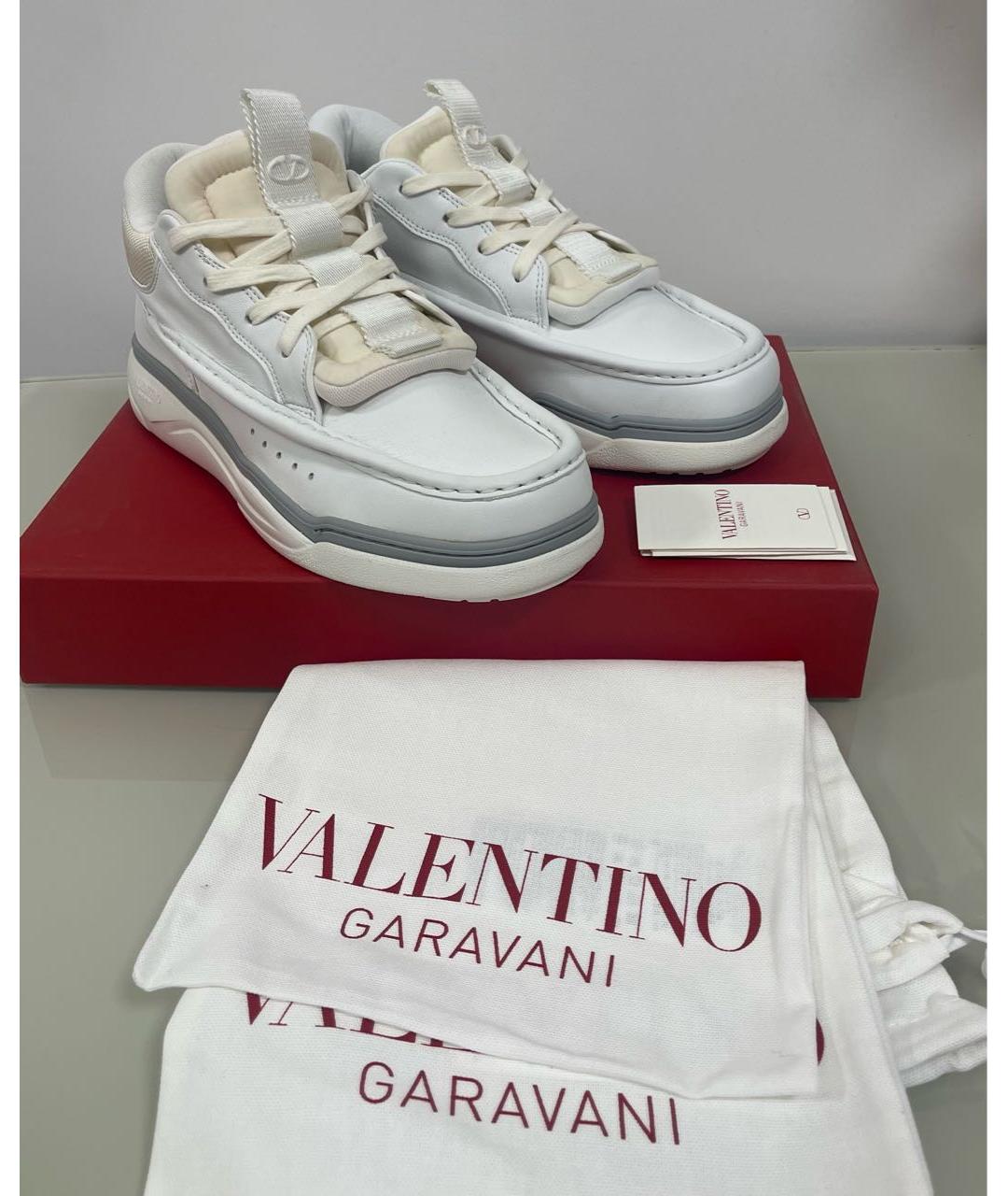 VALENTINO Белые кожаные низкие кроссовки / кеды, фото 4