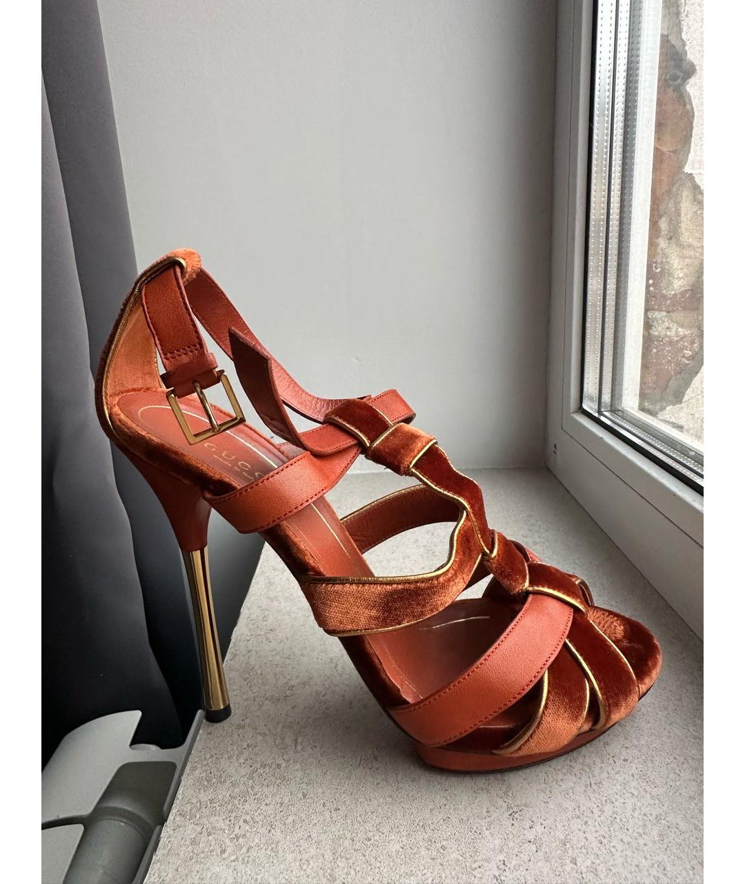 GUCCI Оранжевое бархатные босоножки, фото 6