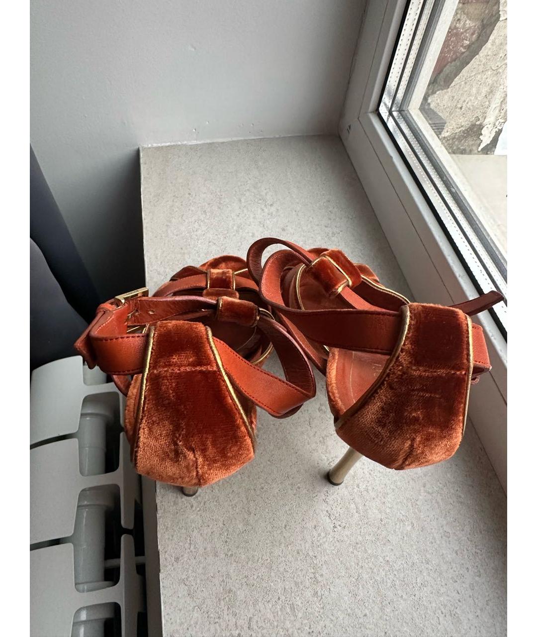 GUCCI Оранжевое бархатные босоножки, фото 3