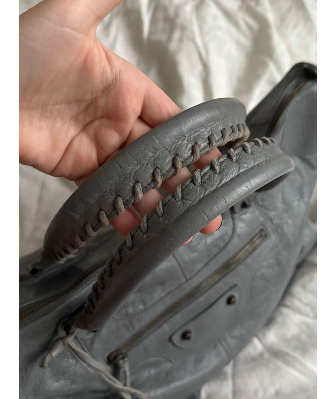 BALENCIAGA Серая кожаная сумка с короткими ручками, фото 3