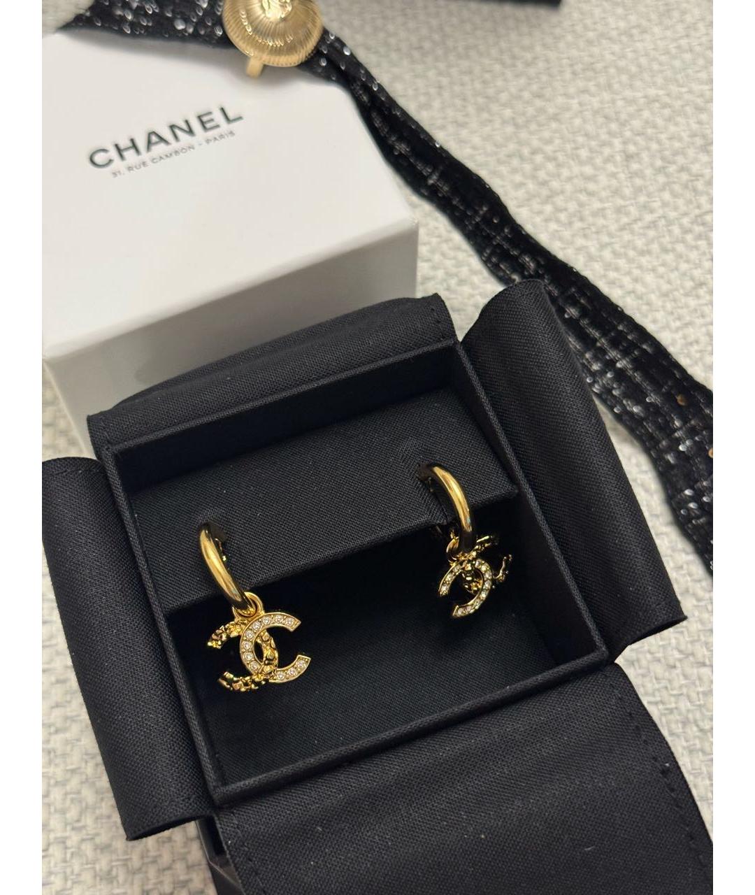 CHANEL Золотые металлические серьги, фото 2