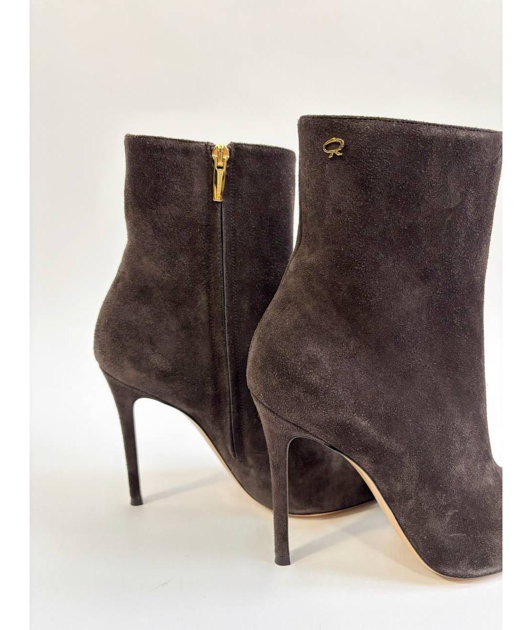 GIANVITO ROSSI Коричневые замшевые ботильоны, фото 7