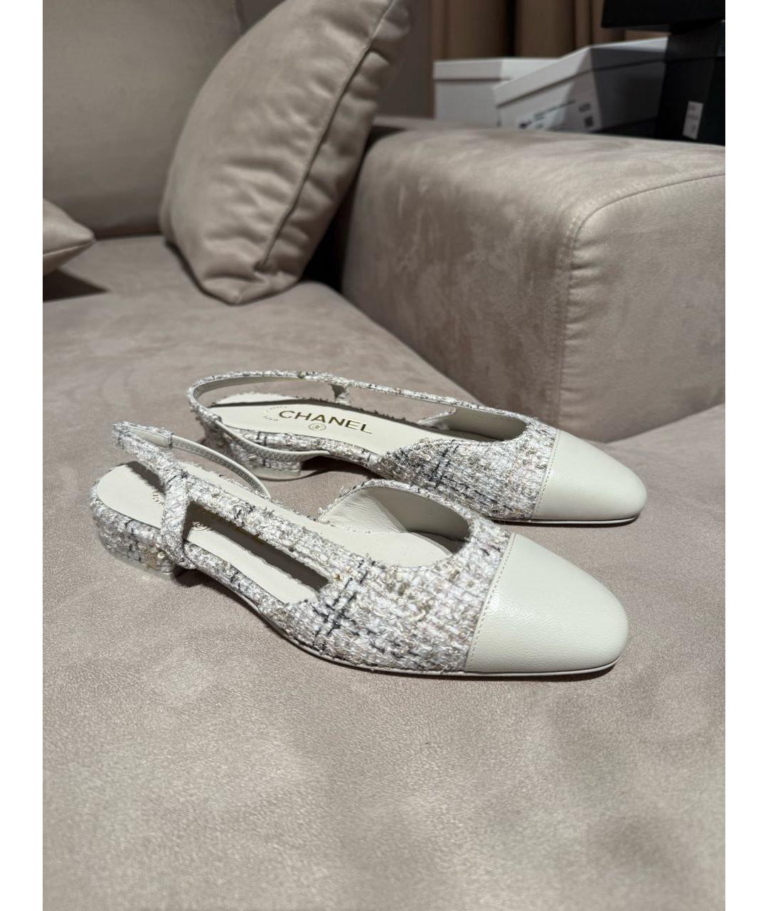 CHANEL Серые кожаные лодочки на низком каблуке, фото 9