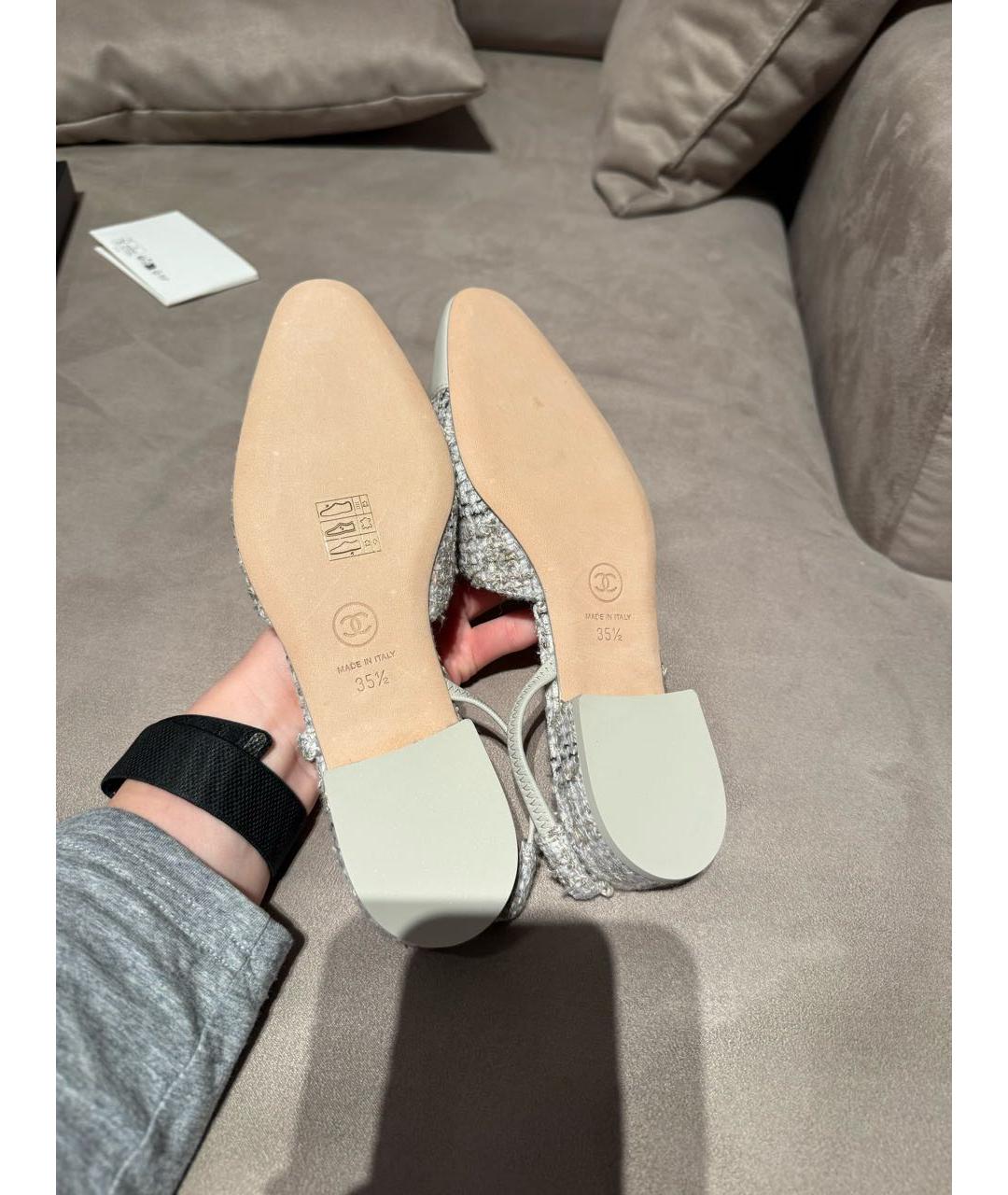 CHANEL Серые кожаные лодочки на низком каблуке, фото 4