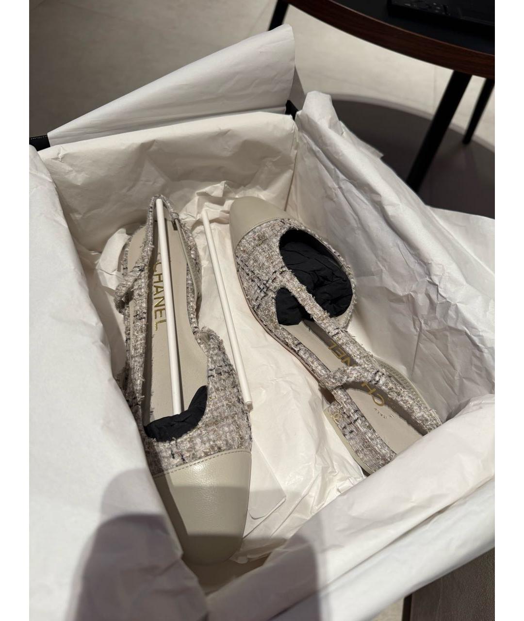 CHANEL Серые кожаные лодочки на низком каблуке, фото 5