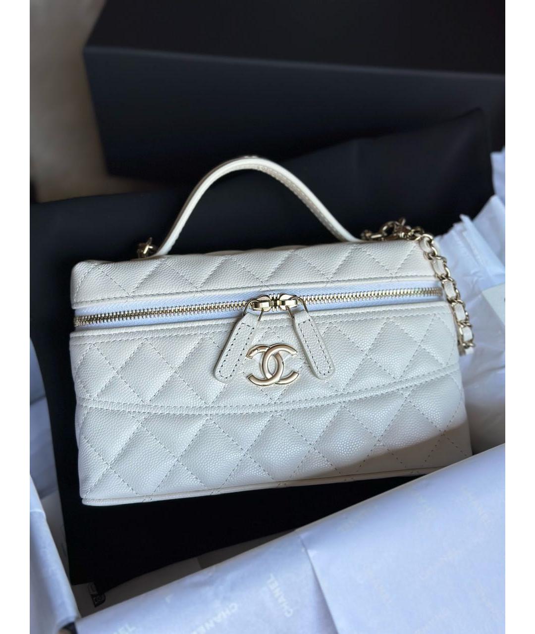 CHANEL Белая кожаная сумка через плечо, фото 2