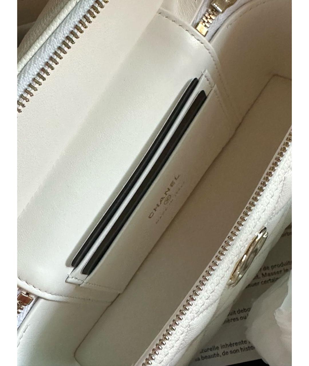CHANEL Белая кожаная сумка через плечо, фото 5