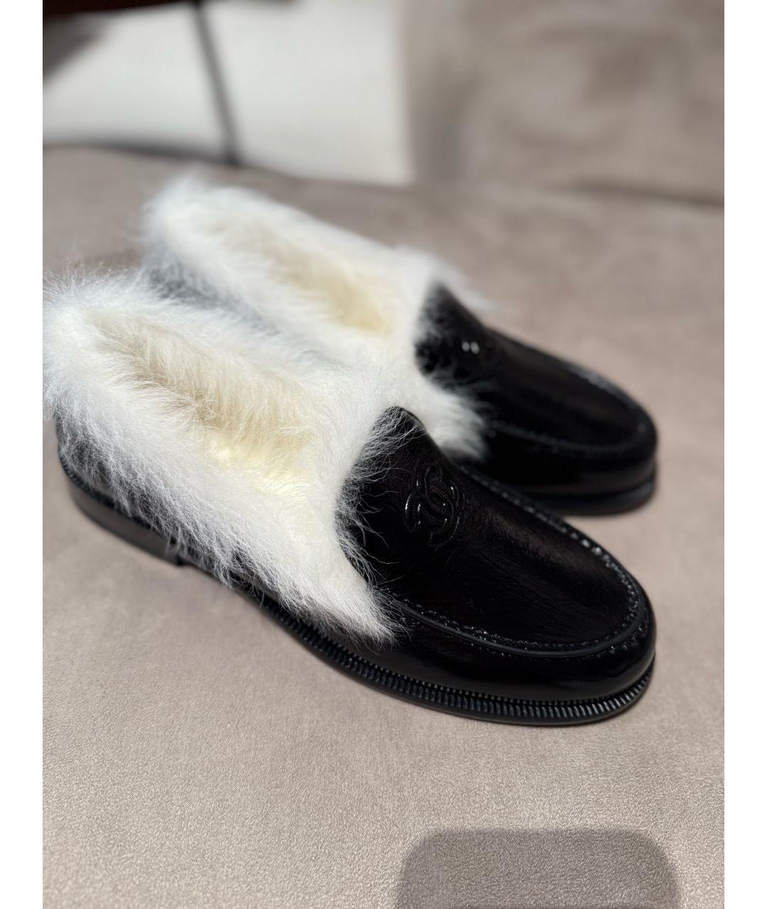 CHANEL Черные лоферы из лакированной кожи, фото 4