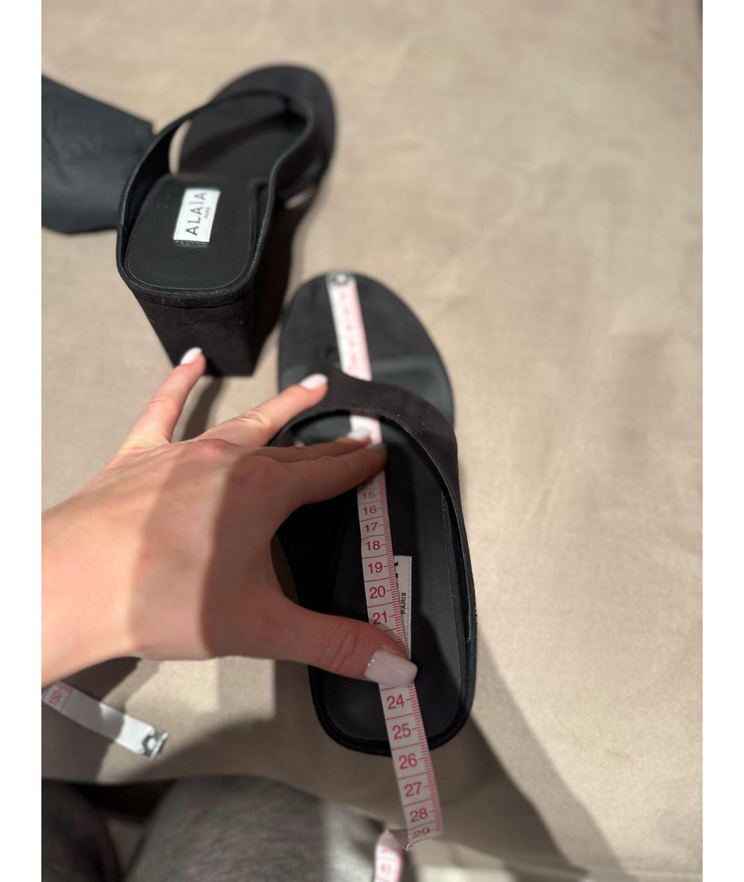 ALAIA Черные замшевые сандалии, фото 7