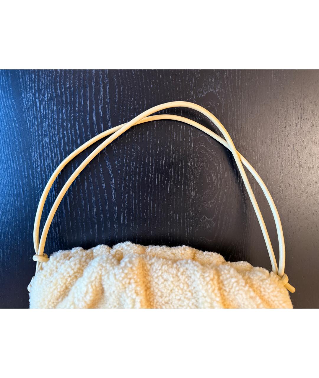 BOTTEGA VENETA Желтая меховая сумка с короткими ручками, фото 3