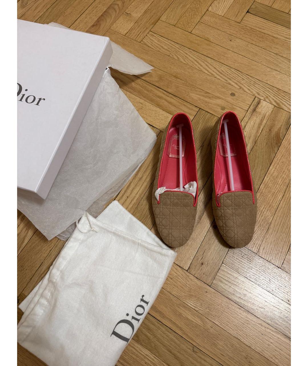 CHRISTIAN DIOR Бежевые бархатные лоферы, фото 5