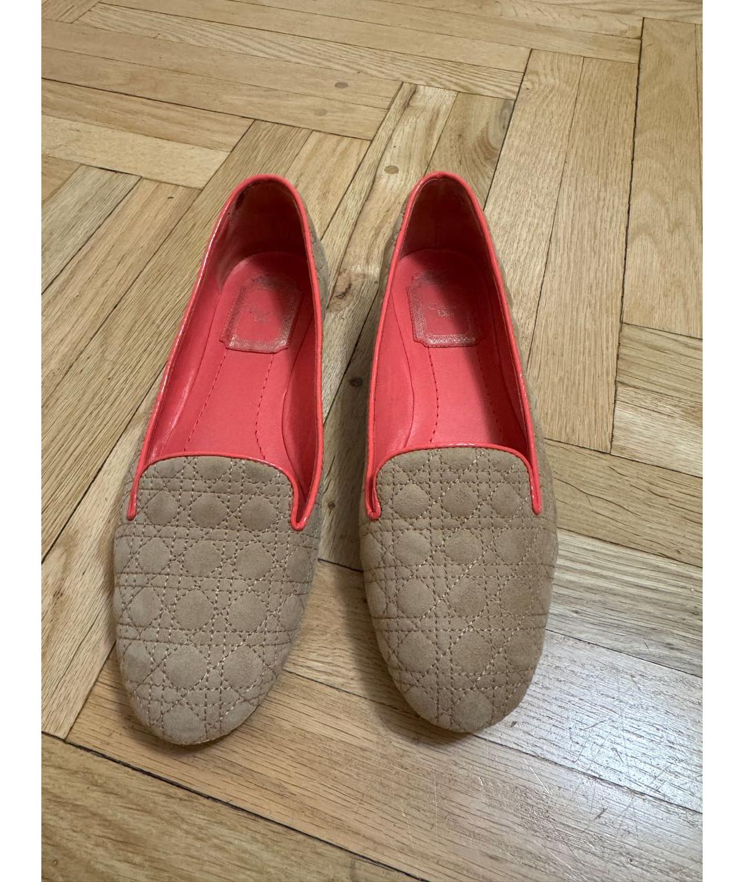 CHRISTIAN DIOR Бежевые бархатные лоферы, фото 2